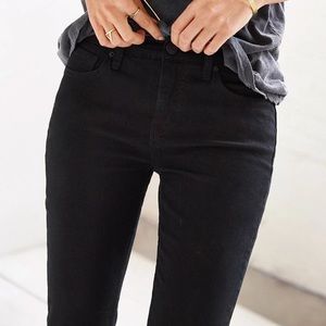 UO BDG Twig Mid-Rise Skinny Jean